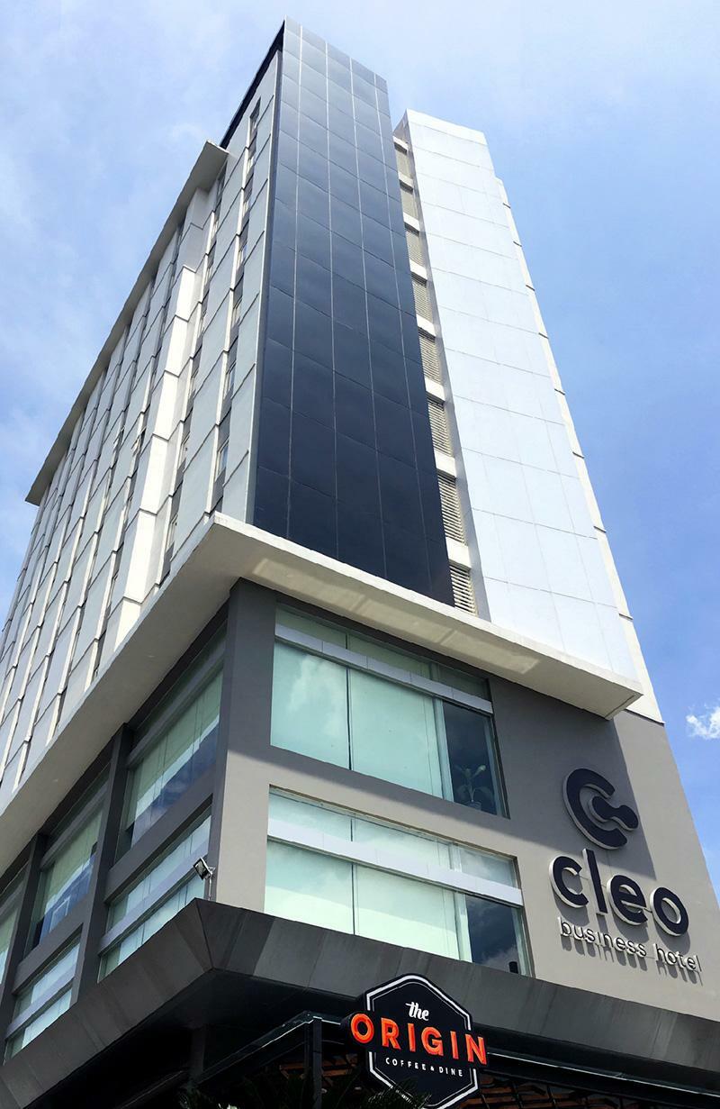 Cleo Hotel Jemursari Surabaja Zewnętrze zdjęcie